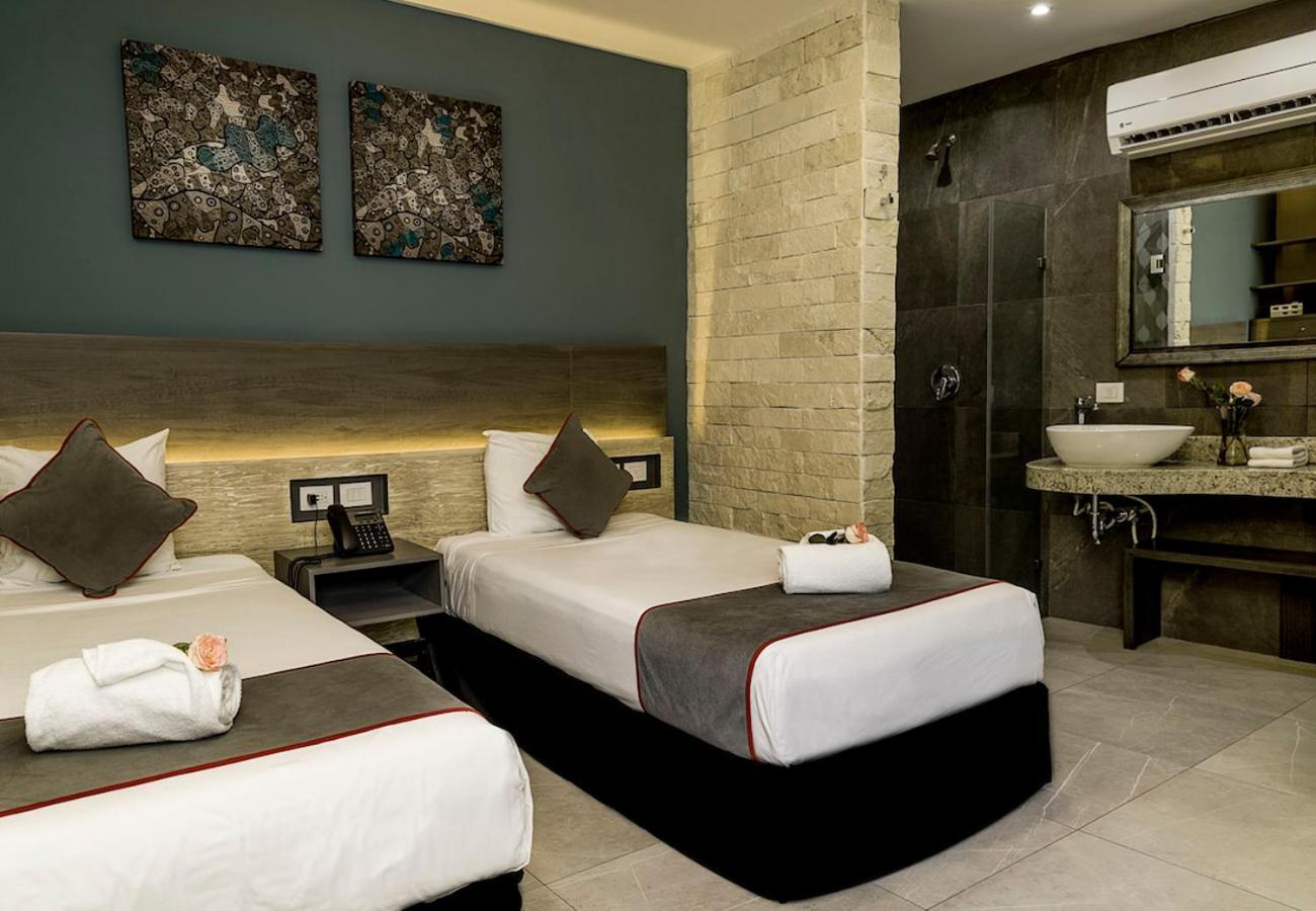 Illusion Xpress I Attraction Hotel Deluxe 普拉亚卡门 外观 照片