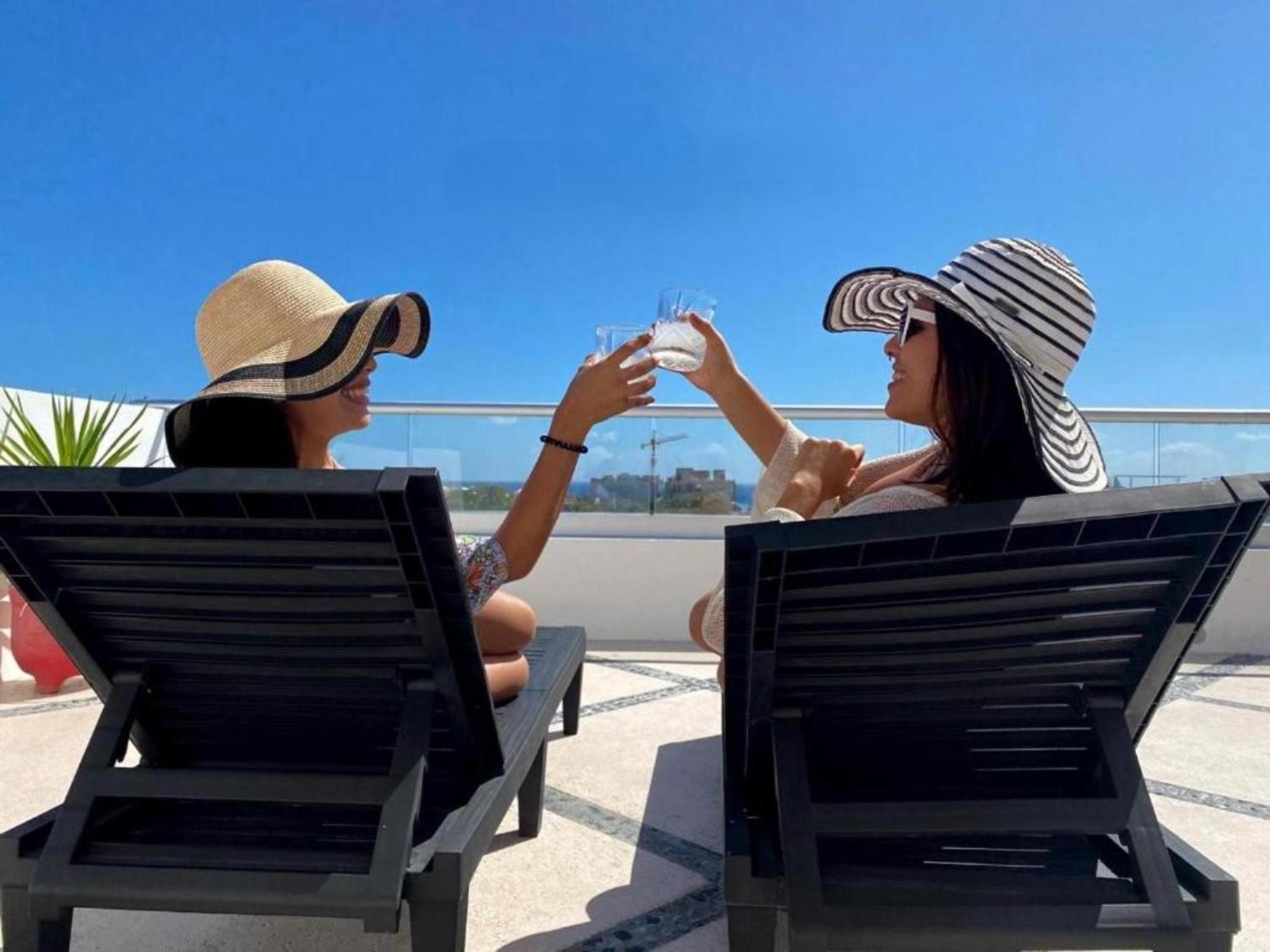 Illusion Xpress I Attraction Hotel Deluxe 普拉亚卡门 外观 照片